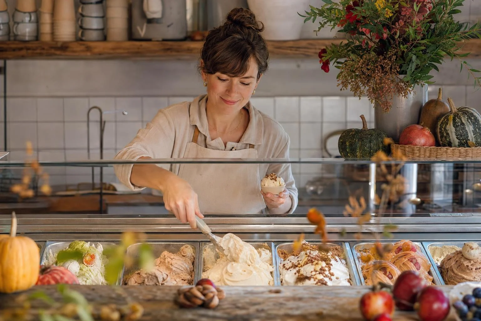 Höstens smaker i disken: så komponerar vi gelato på svenska säsongsråvaror